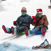 Liburan Awal Tahun dengan Promo Seru Wisata Transpark Juanda Snow Town